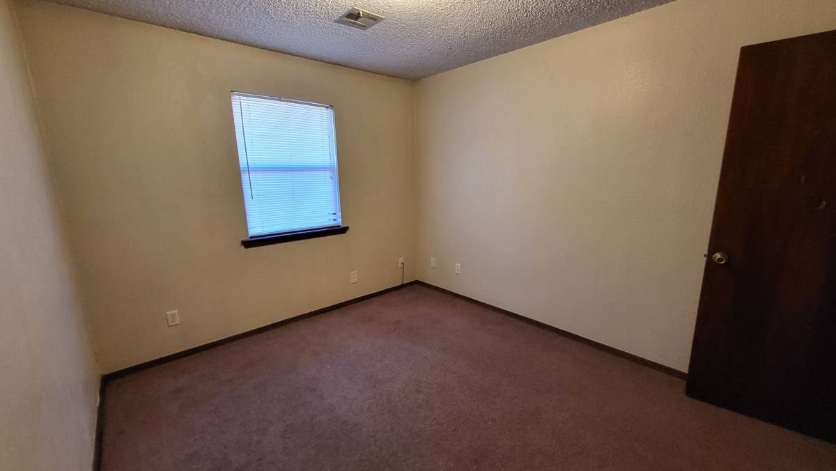 Apartment for rent at 921 Callie, Tahlequah, OK 74464