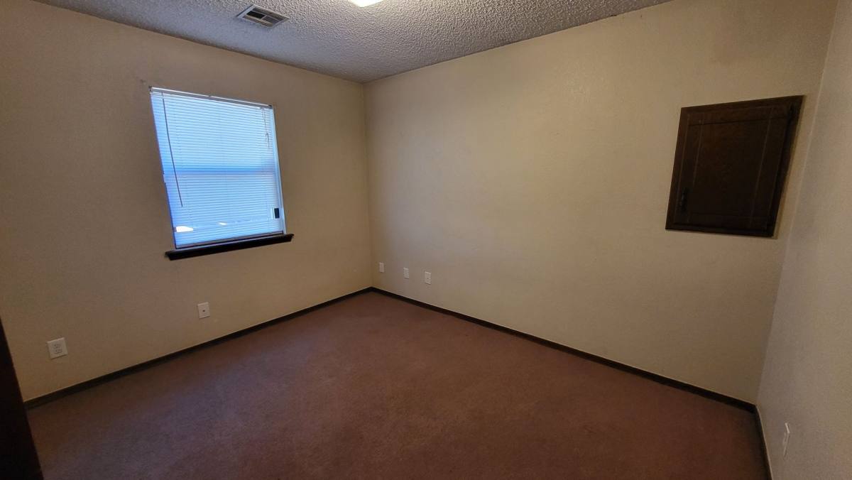 Apartment for rent at 921 Callie, Tahlequah, OK 74464