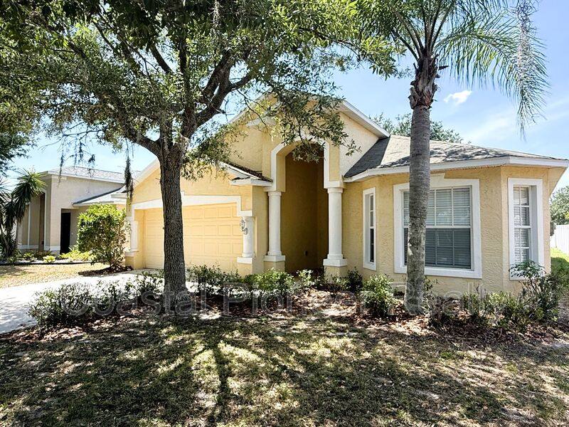 House for rent at 2345 Roanoke Springs Dr, Ruskin, FL 33570