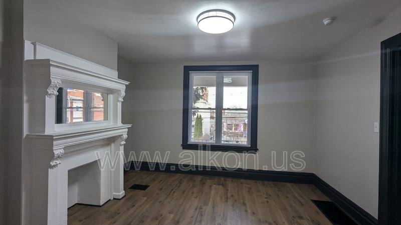 House for rent at 916 Deely St, Pittsburgh, PA 15217