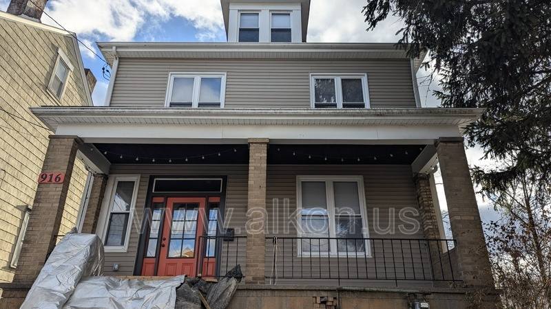 House for rent at 916 Deely St, Pittsburgh, PA 15217