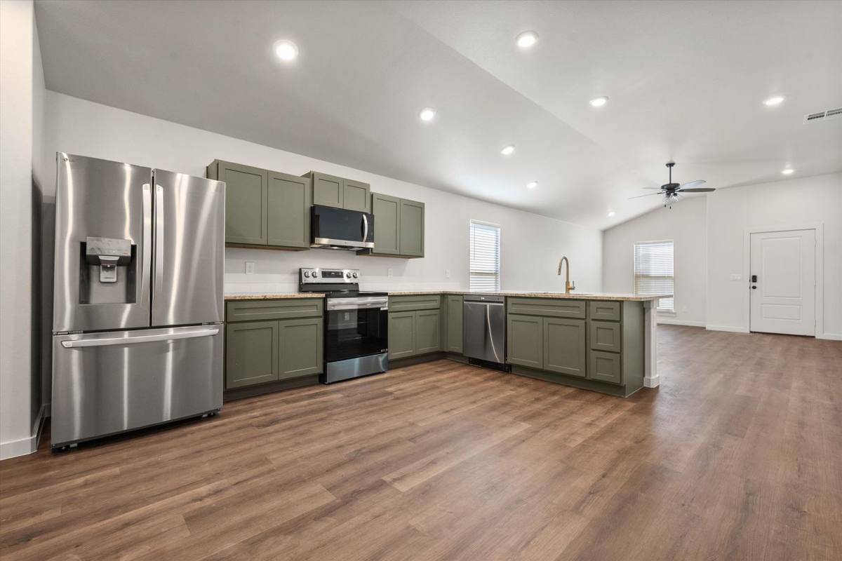 House for rent at 1204 Cottonwood Ave, Wolfforth, TX 79382