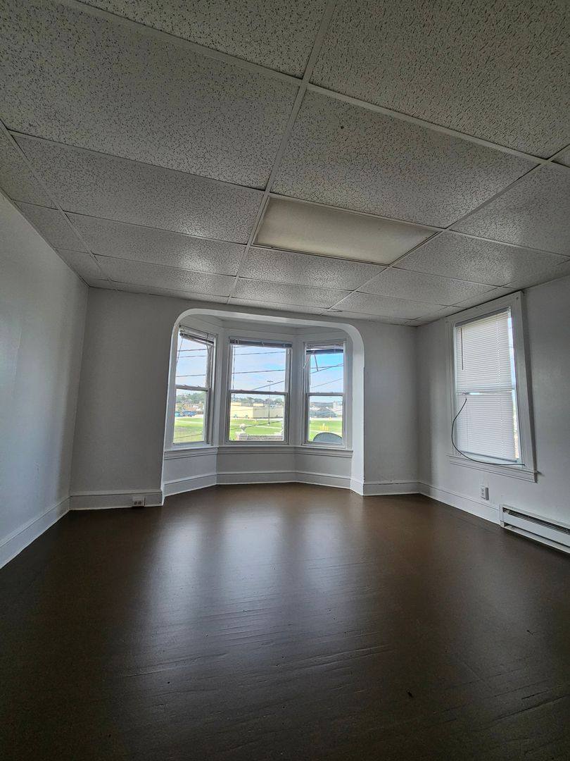 Apartment for rent at 231 N Richland Ave, York, PA 17404