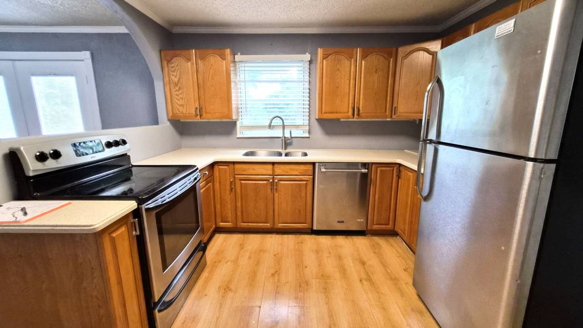 House for rent at 332 N Fishtrap Rd, Easley, SC 29640