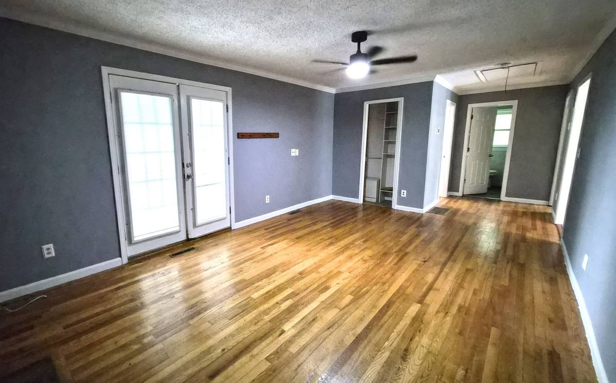 House for rent at 332 N Fishtrap Rd, Easley, SC 29640