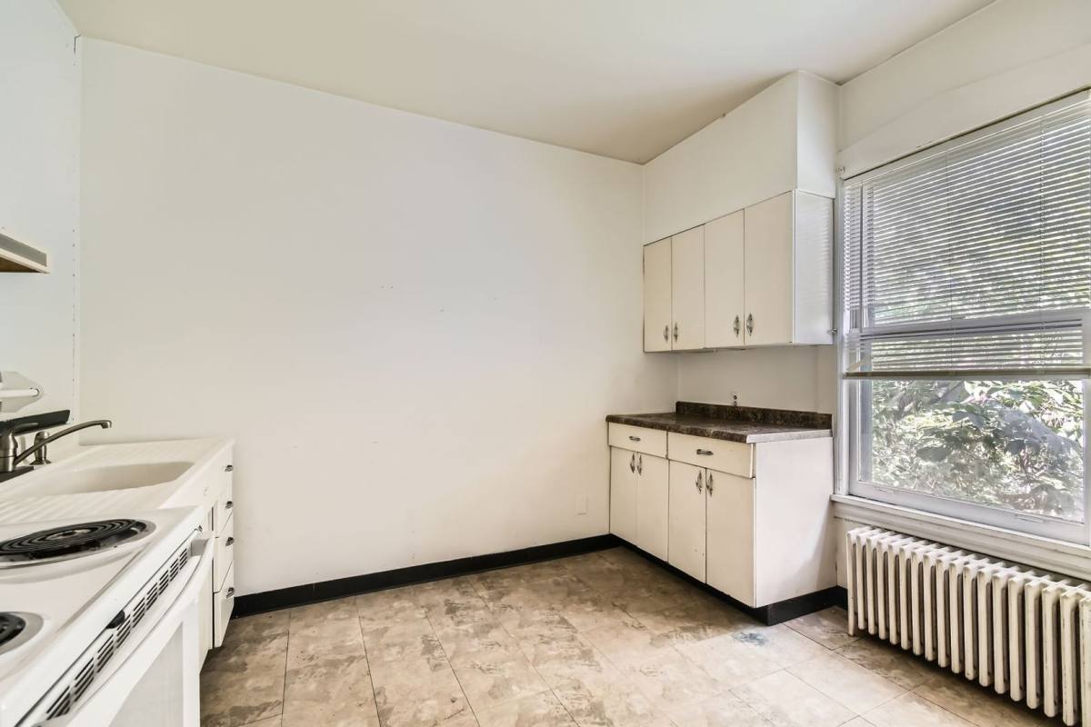 Apartment for rent at 1708 Grand Ave, Saint Paul, MN 55105