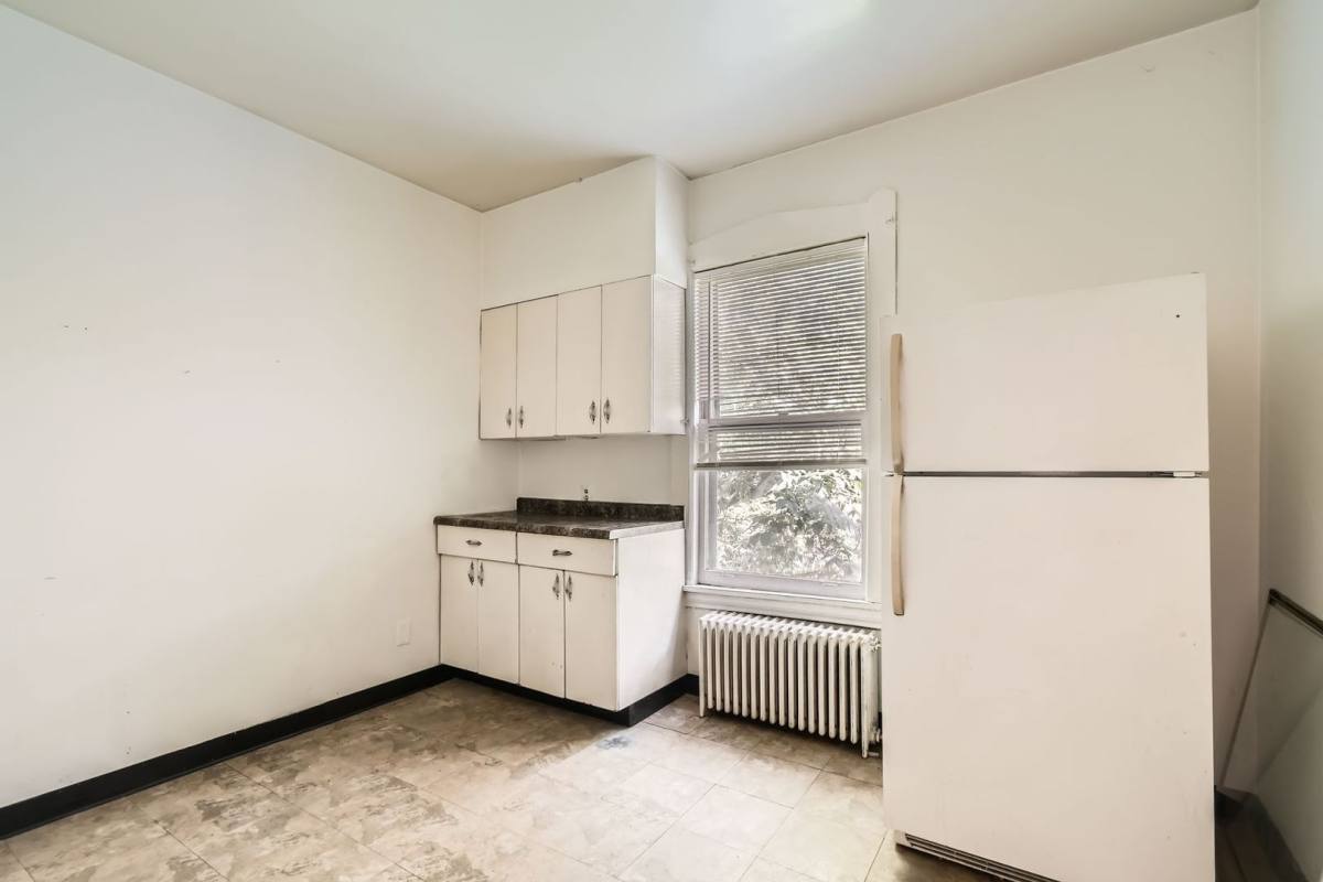 Apartment for rent at 1708 Grand Ave, Saint Paul, MN 55105