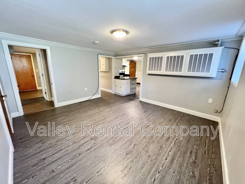 Apartment for rent at 72 Lyman St #1, South Hadley, MA 01075