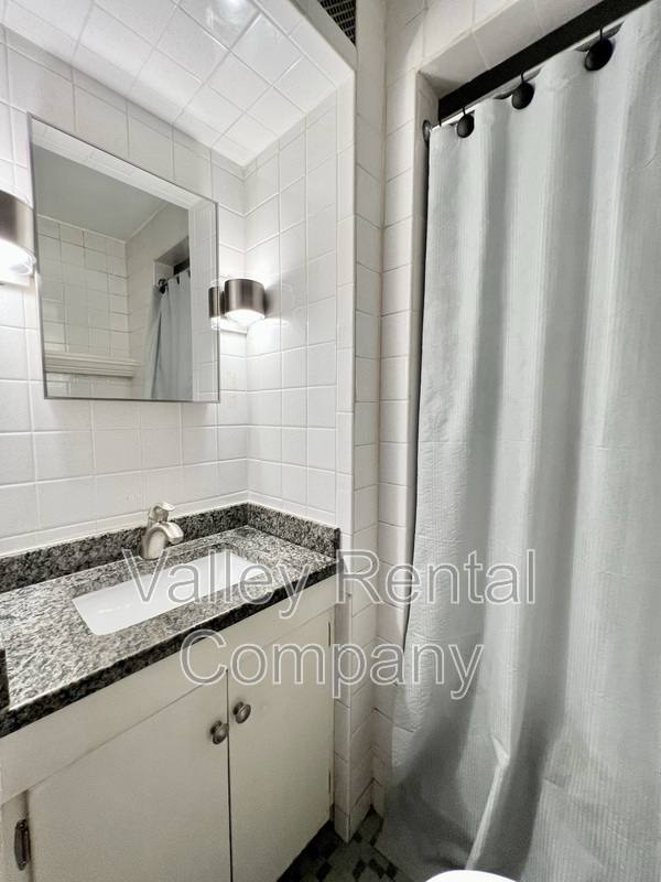 Apartment for rent at 72 Lyman St #1, South Hadley, MA 01075