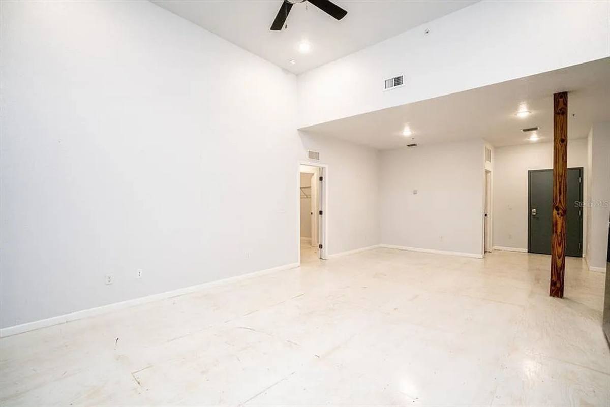 Apartment for rent at 3108 N Jefferson St, Tampa, FL 33603