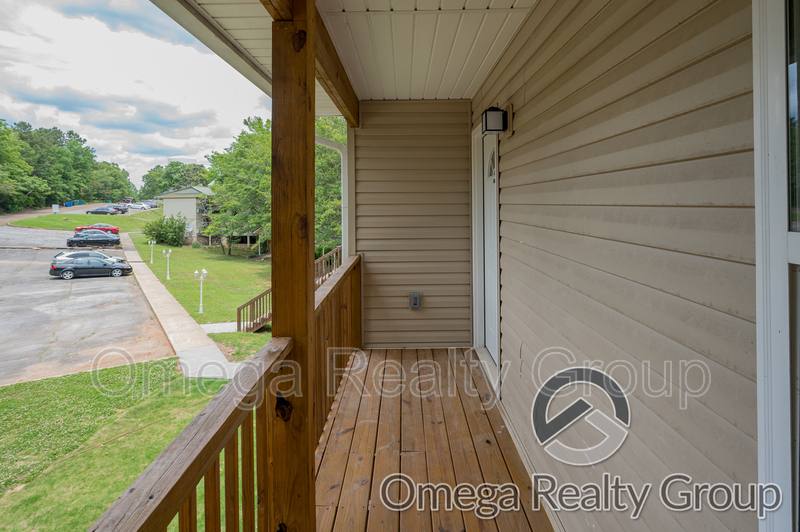 Apartment for rent at 1178 Aquarius Dr, Alpine, AL 35014