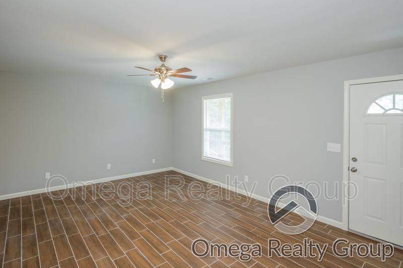 Apartment for rent at 1178 Aquarius Dr, Alpine, AL 35014