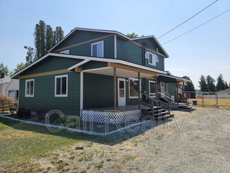 Apartment for rent at 11122 E Valleyway, Spokane, WA 99206
