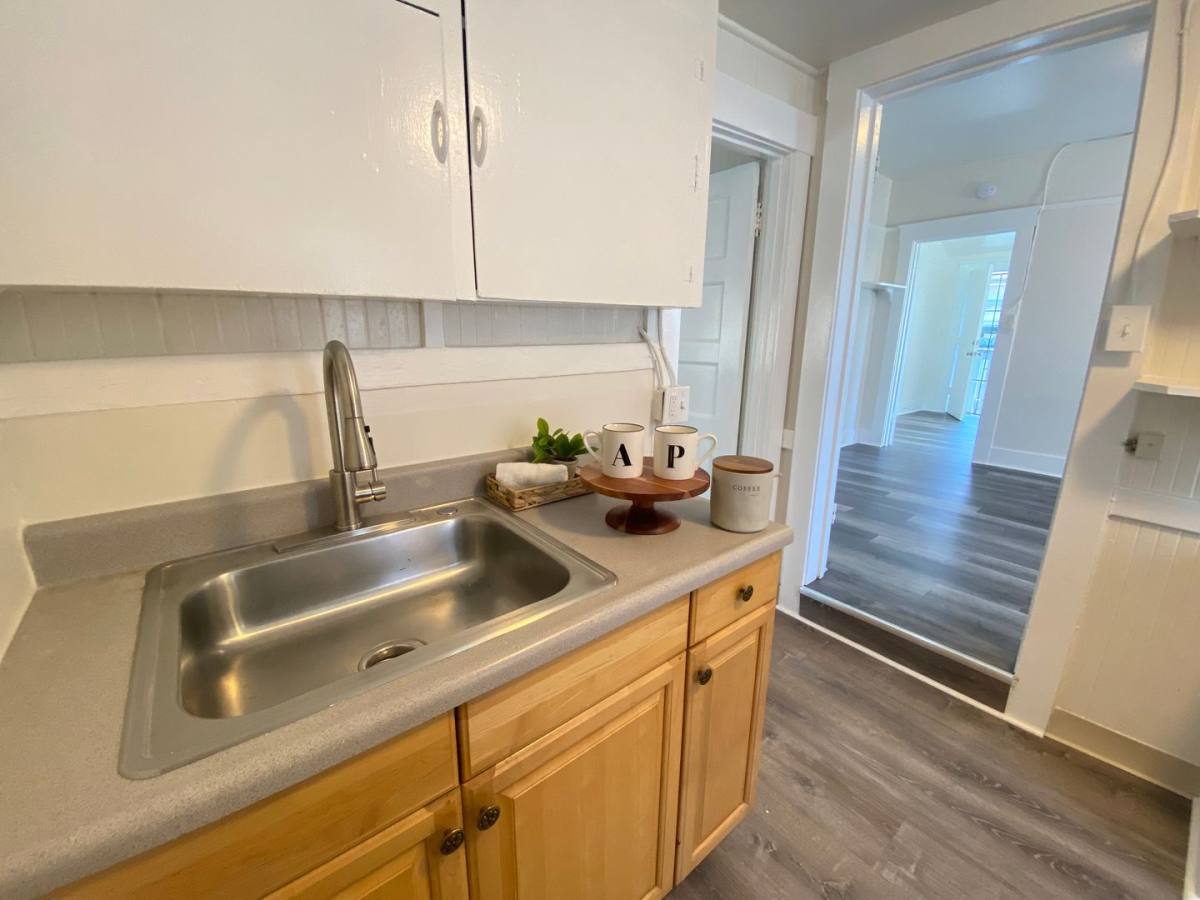 Apartment for rent at 4326-4334 Essex St, Emeryville, CA 94608