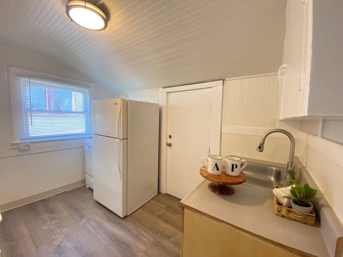 Apartment for rent at 4326-4334 Essex St, Emeryville, CA 94608