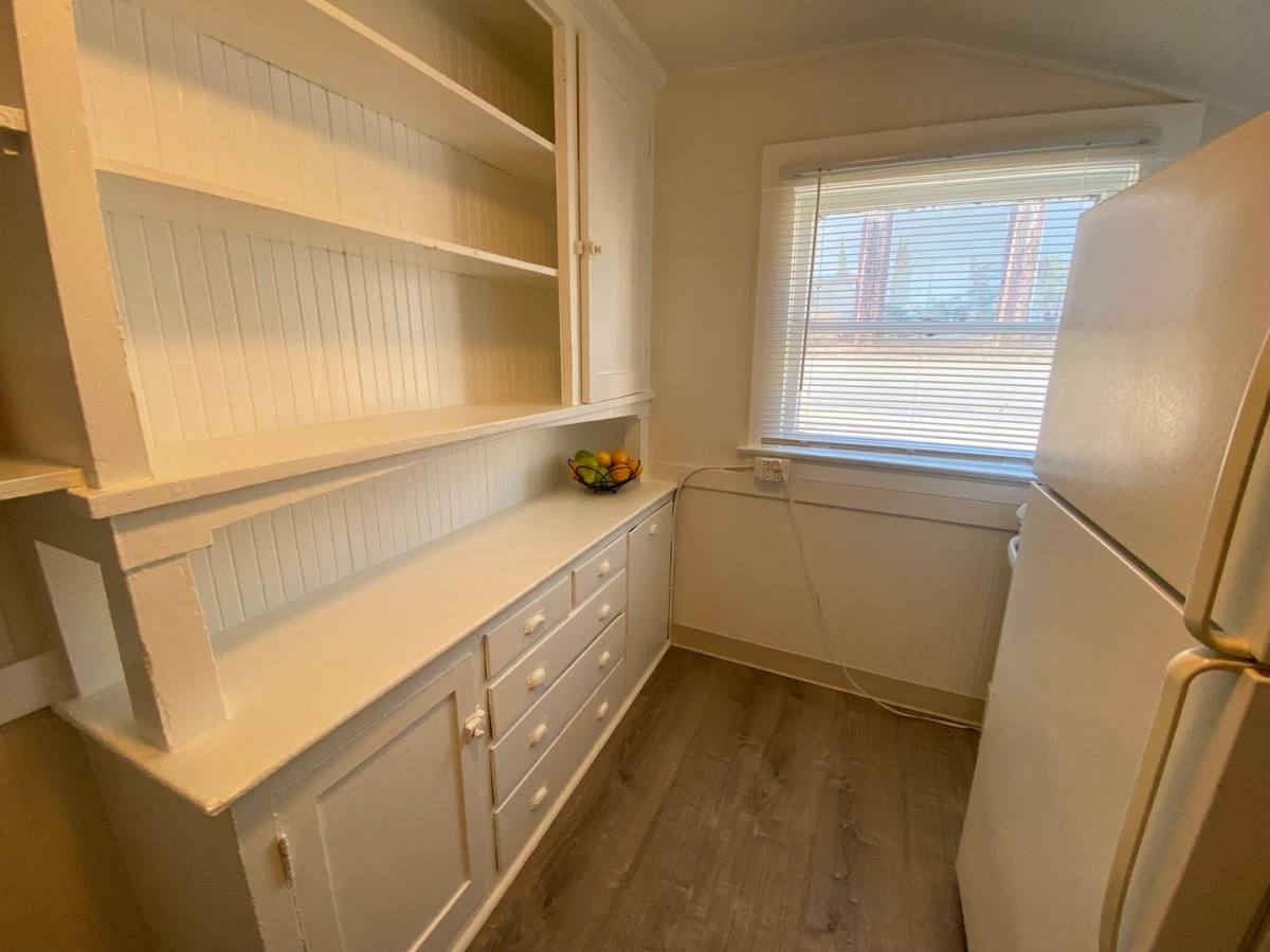 Apartment for rent at 4326-4334 Essex St, Emeryville, CA 94608