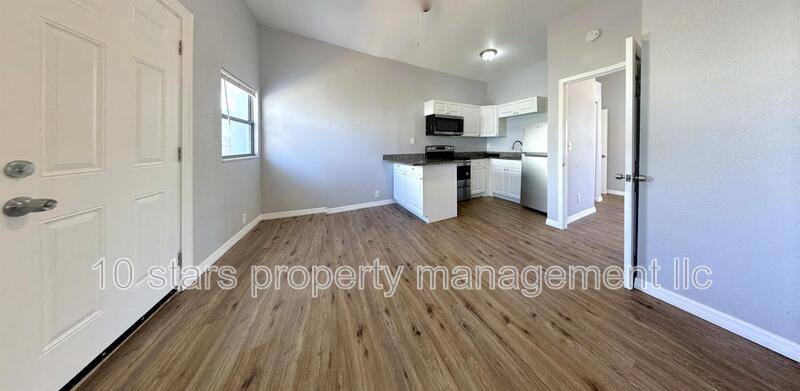 Apartment for rent at 14125 Palm St #4, Saint Petersburg, FL 33708