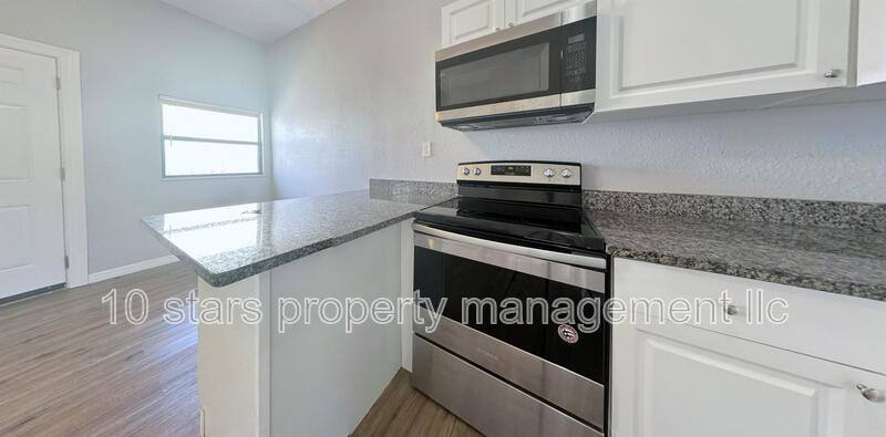 Apartment for rent at 14125 Palm St #4, Saint Petersburg, FL 33708