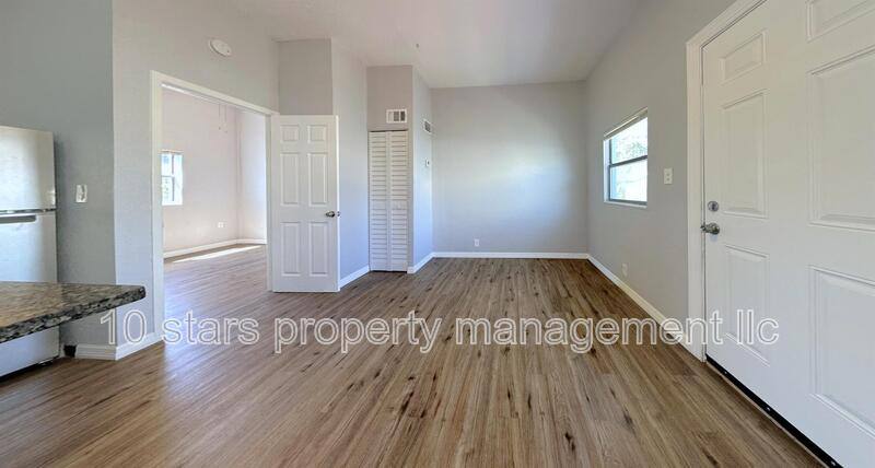 Apartment for rent at 14125 Palm St #4, Saint Petersburg, FL 33708