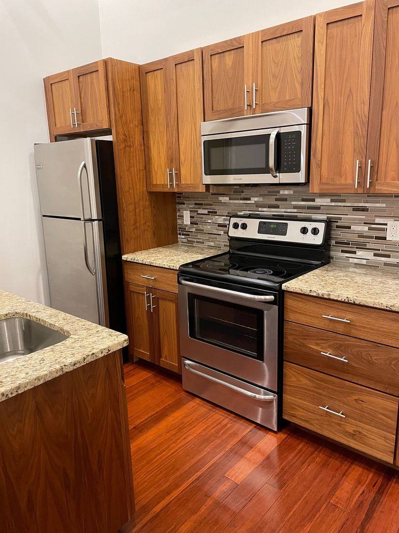 Apartment for rent at 60 Crompton Ave, East Greenwich, RI 02818