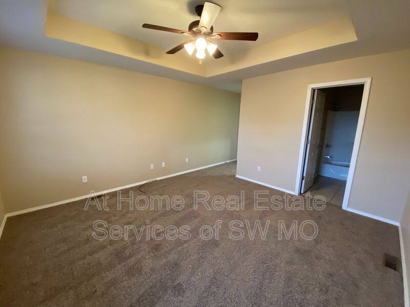 Apartment for rent at 1115 N 26th, Ozark, MO 65721
