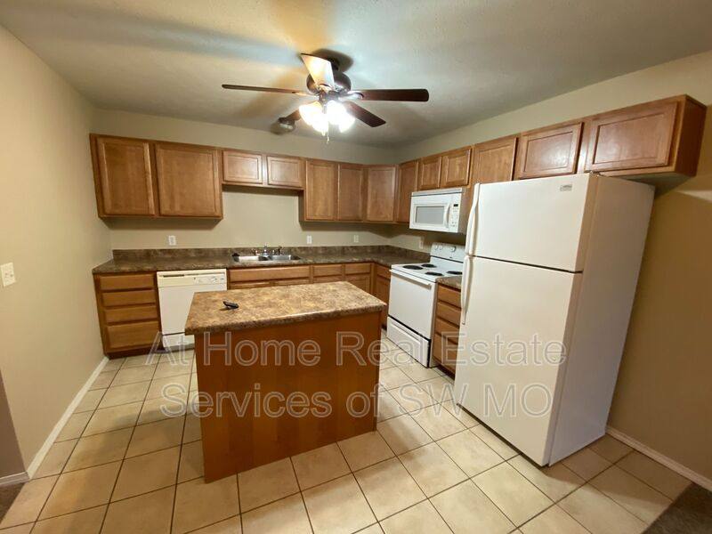 Apartment for rent at 1115 N 26th, Ozark, MO 65721