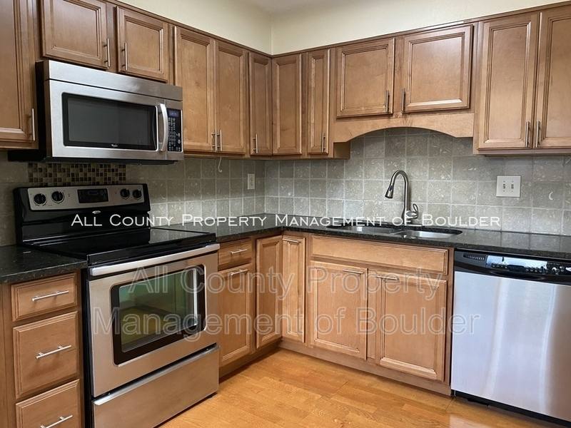 Condo for rent at 5540 Stonewall Place #31, Boulder, CO 80303