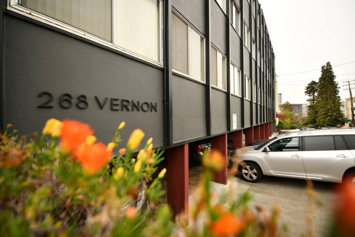 Apartment for rent at 268 Vernon St, Oakland, CA 94610