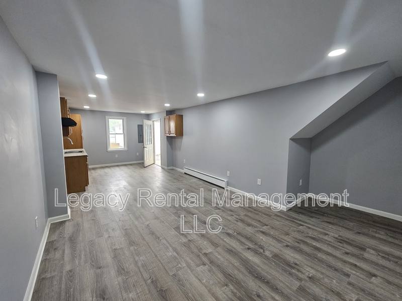 Apartment for rent at 113 A W Blaine St #1, McAdoo, PA 18237
