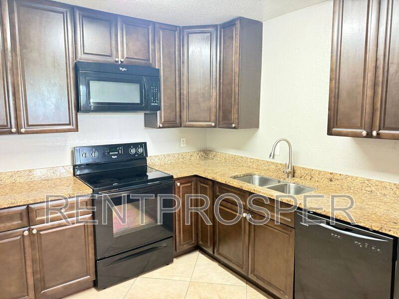 Condo for rent at 4022 Versailles Dr #C, Orlando, FL 32808