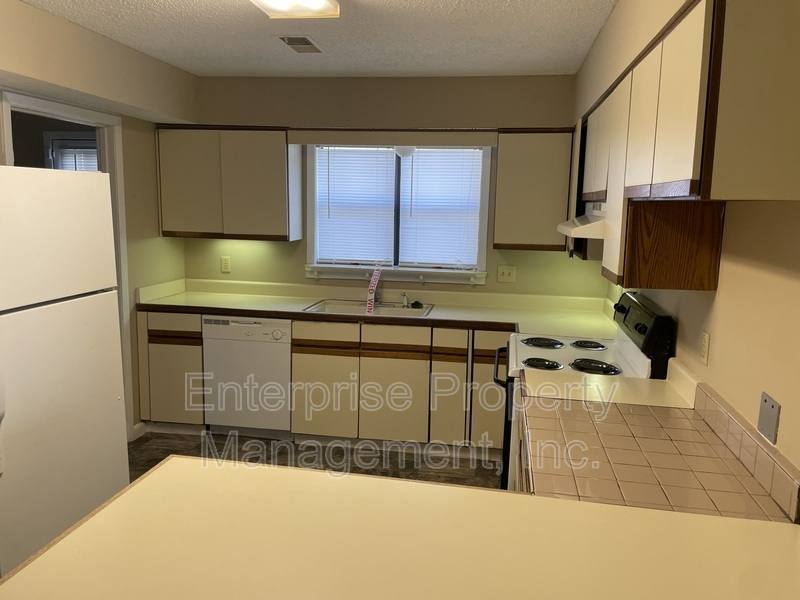 House for rent at 384 Sherburne Cove, Cordova, TN 38018