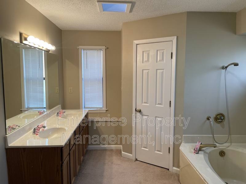 House for rent at 384 Sherburne Cove, Cordova, TN 38018