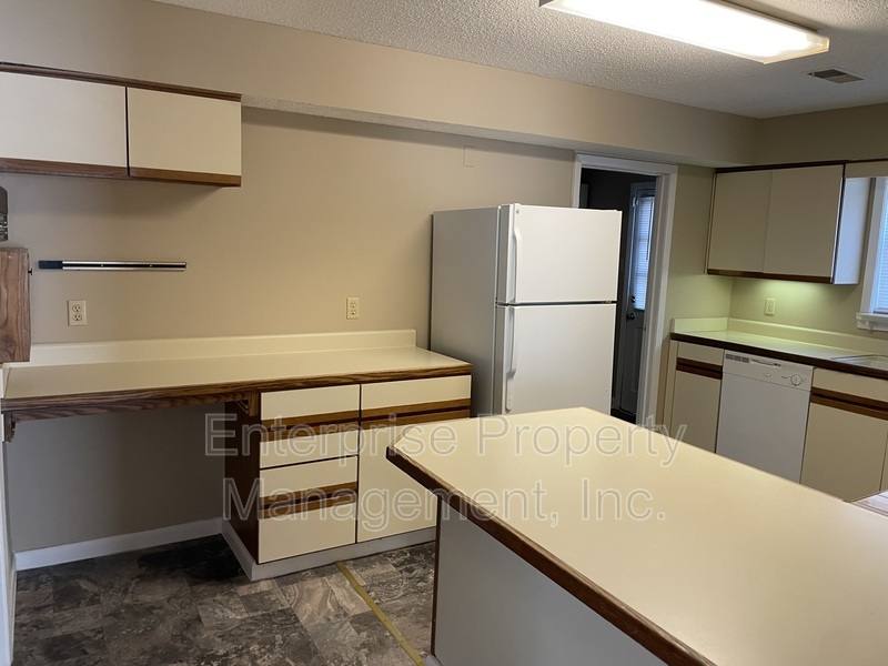 House for rent at 384 Sherburne Cove, Cordova, TN 38018