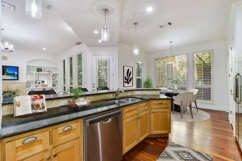 Townhouse for rent at 601 Upson St, Austin, TX 78703