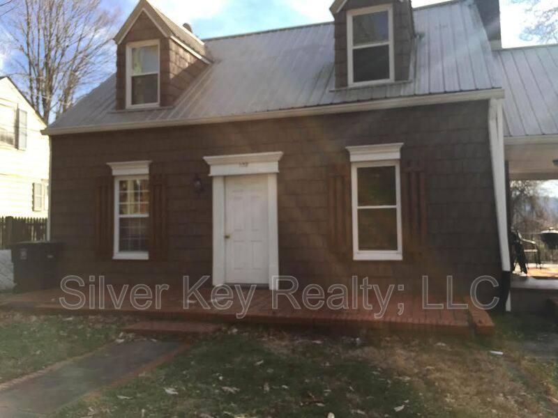 Apartment for rent at 107 Forrest Ave #4, Athens, TN 37303