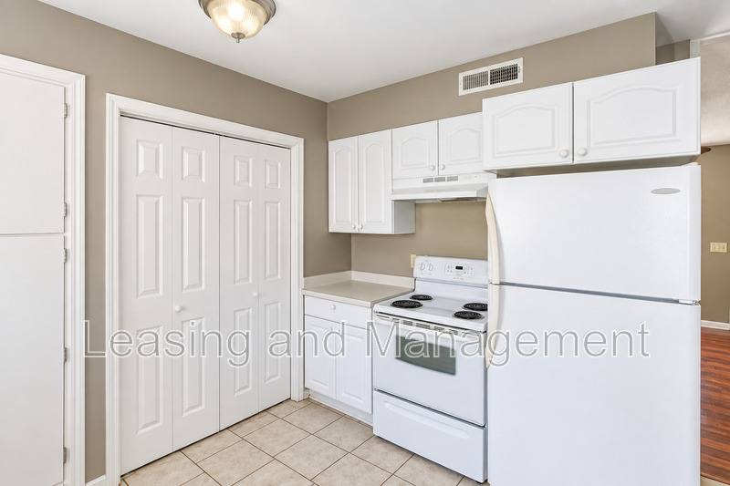 Townhouse for rent at 1423 Ashley River Rd #2C, Charleston, SC 29407
