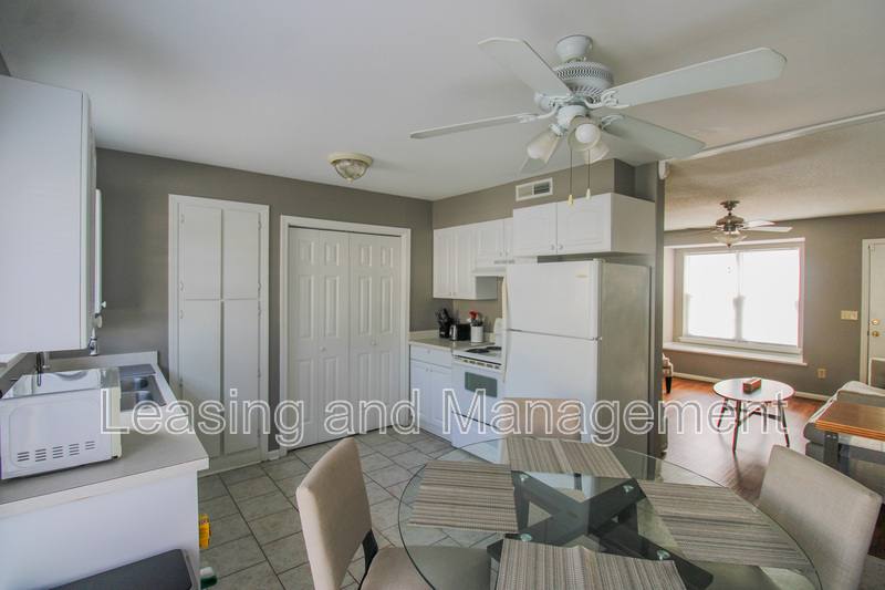 Townhouse for rent at 1423 Ashley River Rd #2C, Charleston, SC 29407