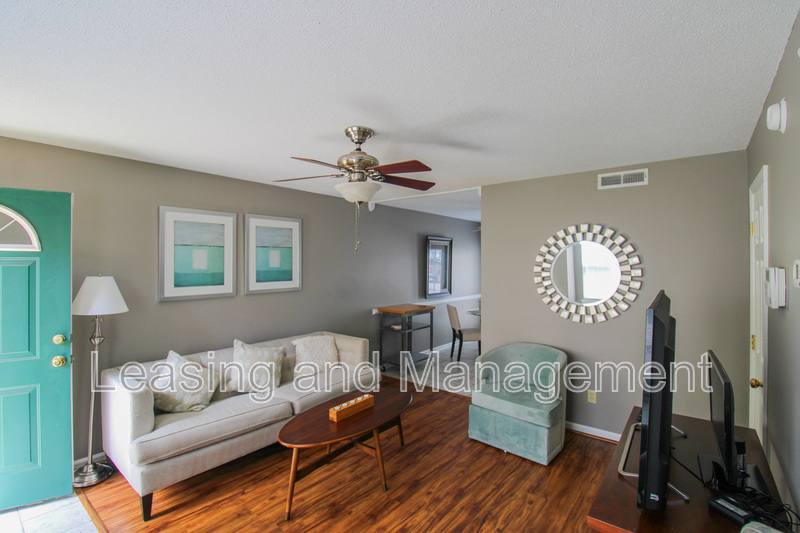 Townhouse for rent at 1423 Ashley River Rd #2C, Charleston, SC 29407