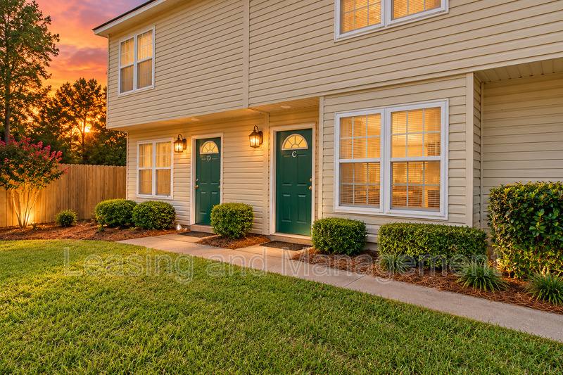 Townhouse for rent at 1423 Ashley River Rd #2C, Charleston, SC 29407