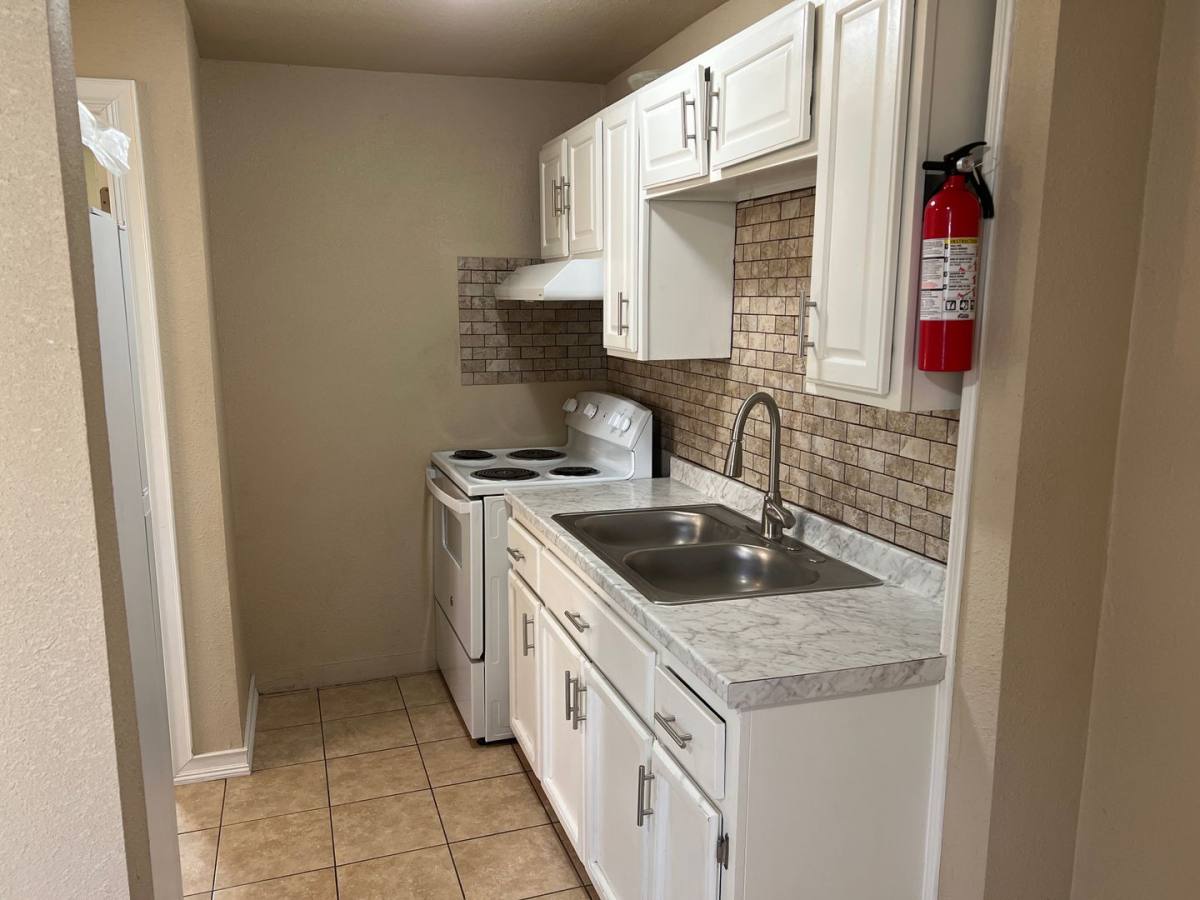 Apartment for rent at 213 W Seneca St, Tahlequah, OK 74464