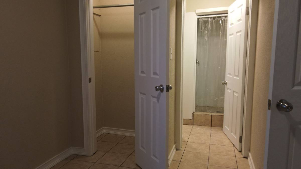 Apartment for rent at 213 W Seneca St, Tahlequah, OK 74464