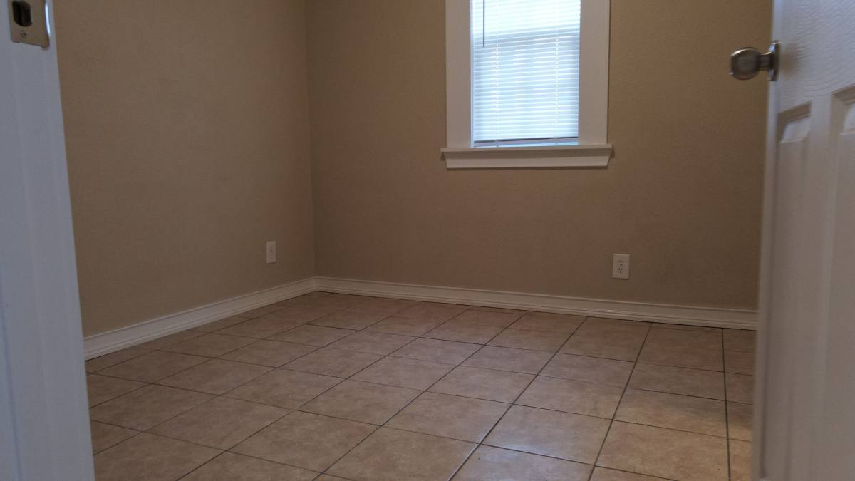 Apartment for rent at 213 W Seneca St, Tahlequah, OK 74464