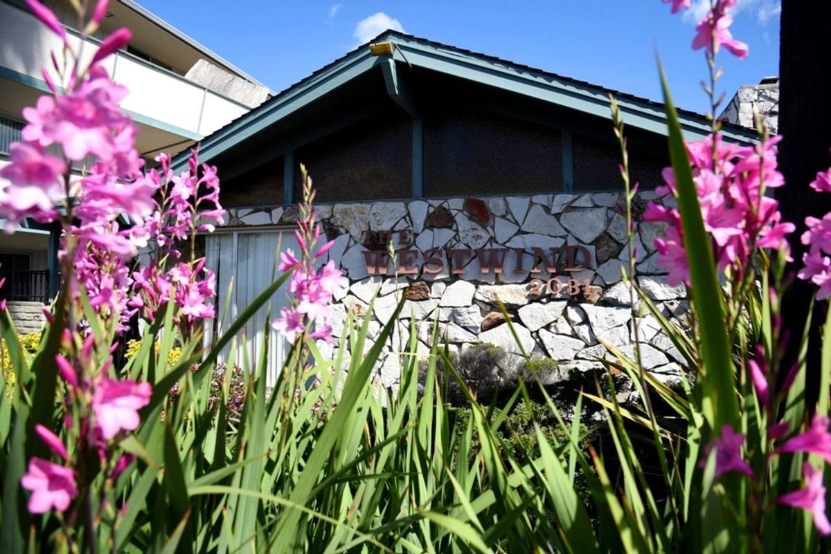 Apartment for rent at 2031 Shoreline Dr, Alameda, CA 94501
