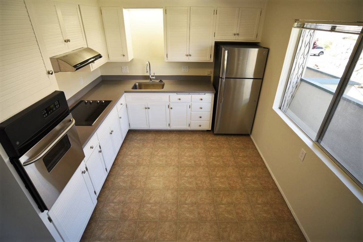 Apartment for rent at 2031 Shoreline Dr, Alameda, CA 94501