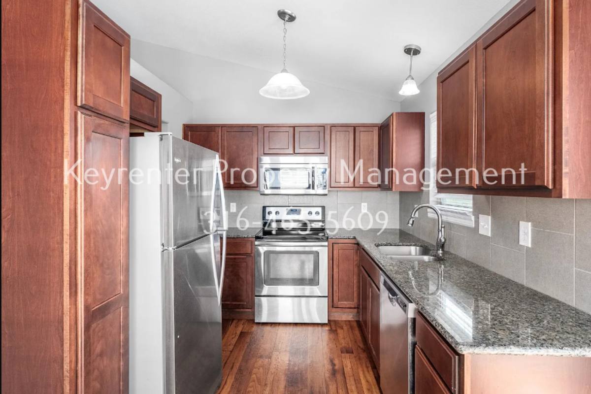 Apartment for rent at 2307 E Coolwater St, Kechi, KS 67067