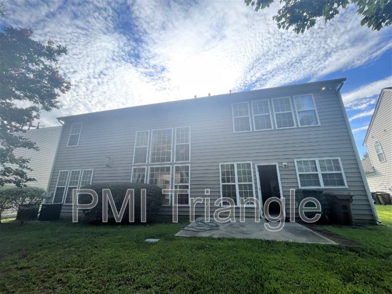 House for rent at 412 Howard Grove Parkway, Cary, NC 27519