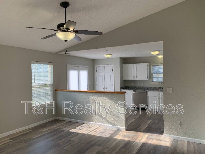 House for rent at 10341 Whitewater Lane, Fishers, IN 46037