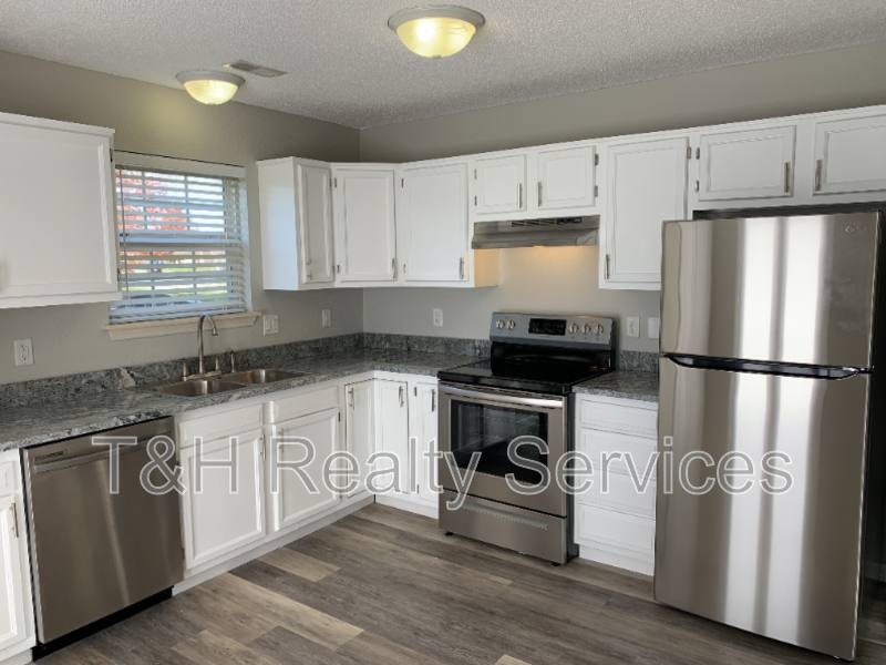 House for rent at 10341 Whitewater Lane, Fishers, IN 46037