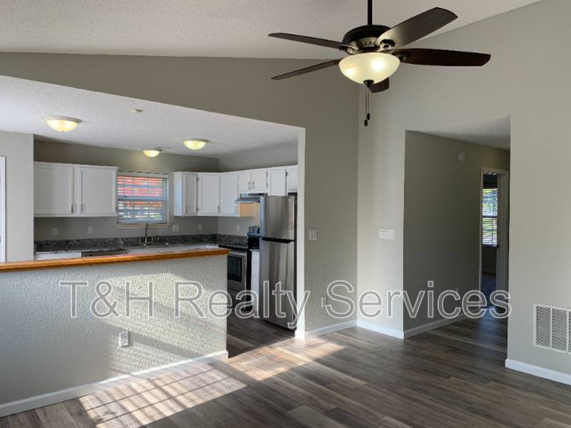 House for rent at 10341 Whitewater Lane, Fishers, IN 46037