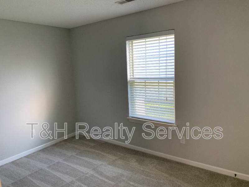 House for rent at 10341 Whitewater Lane, Fishers, IN 46037